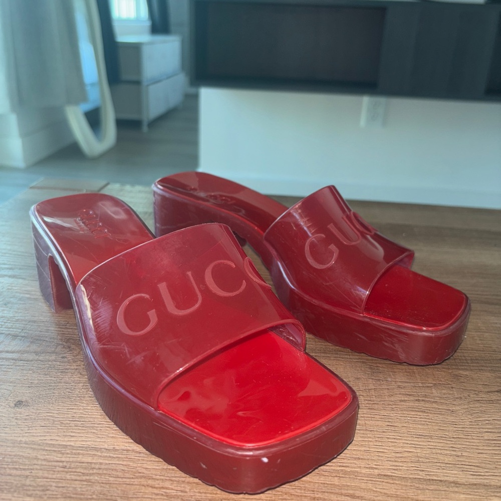 Gucci red jelly mules sandals sz 8-8.5